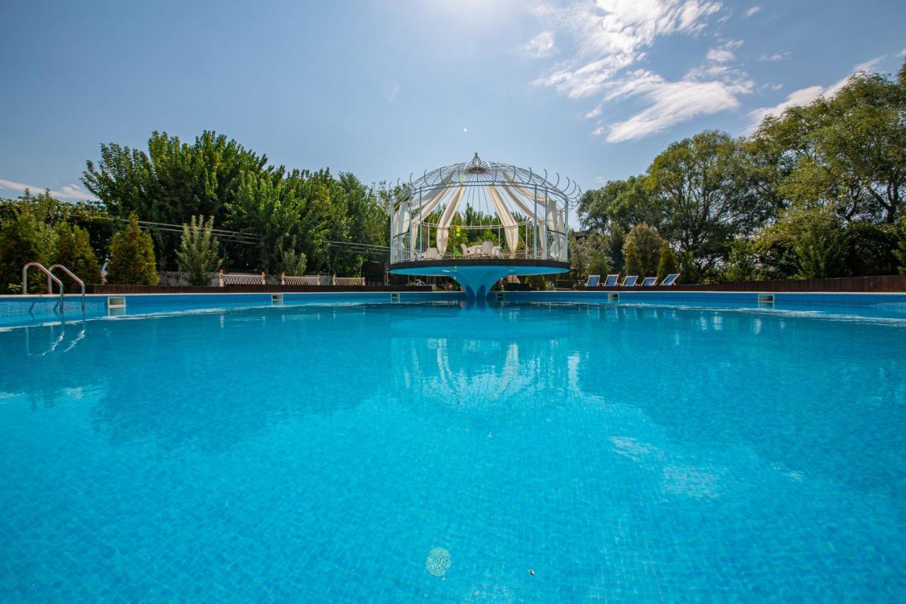 Hotel Legjenda Shkoder Exterior photo